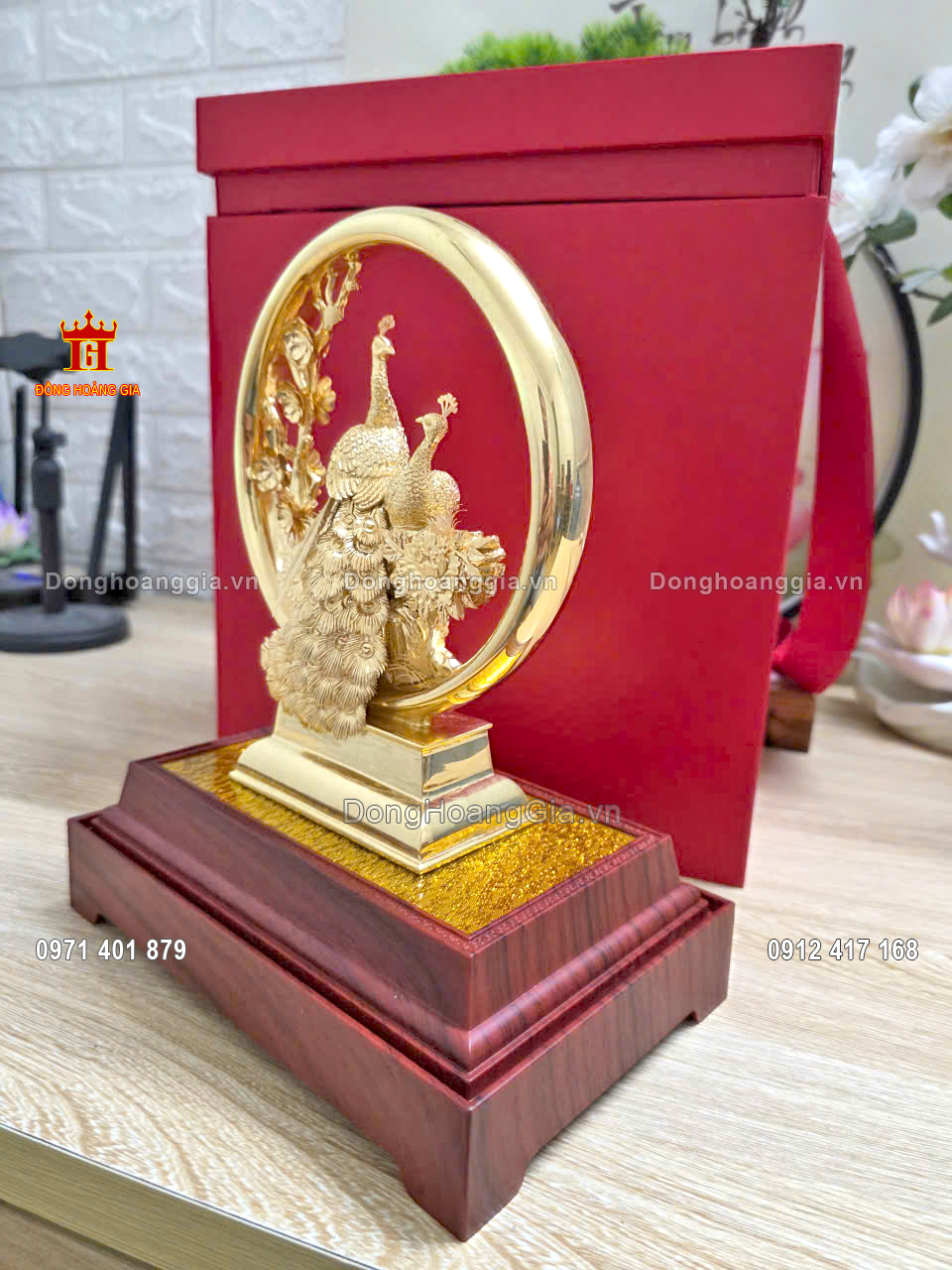 Đồng Hoàng Gia là địa chỉ chế tác tượng chim công uyên ương mạ vàng 24K uy tín
